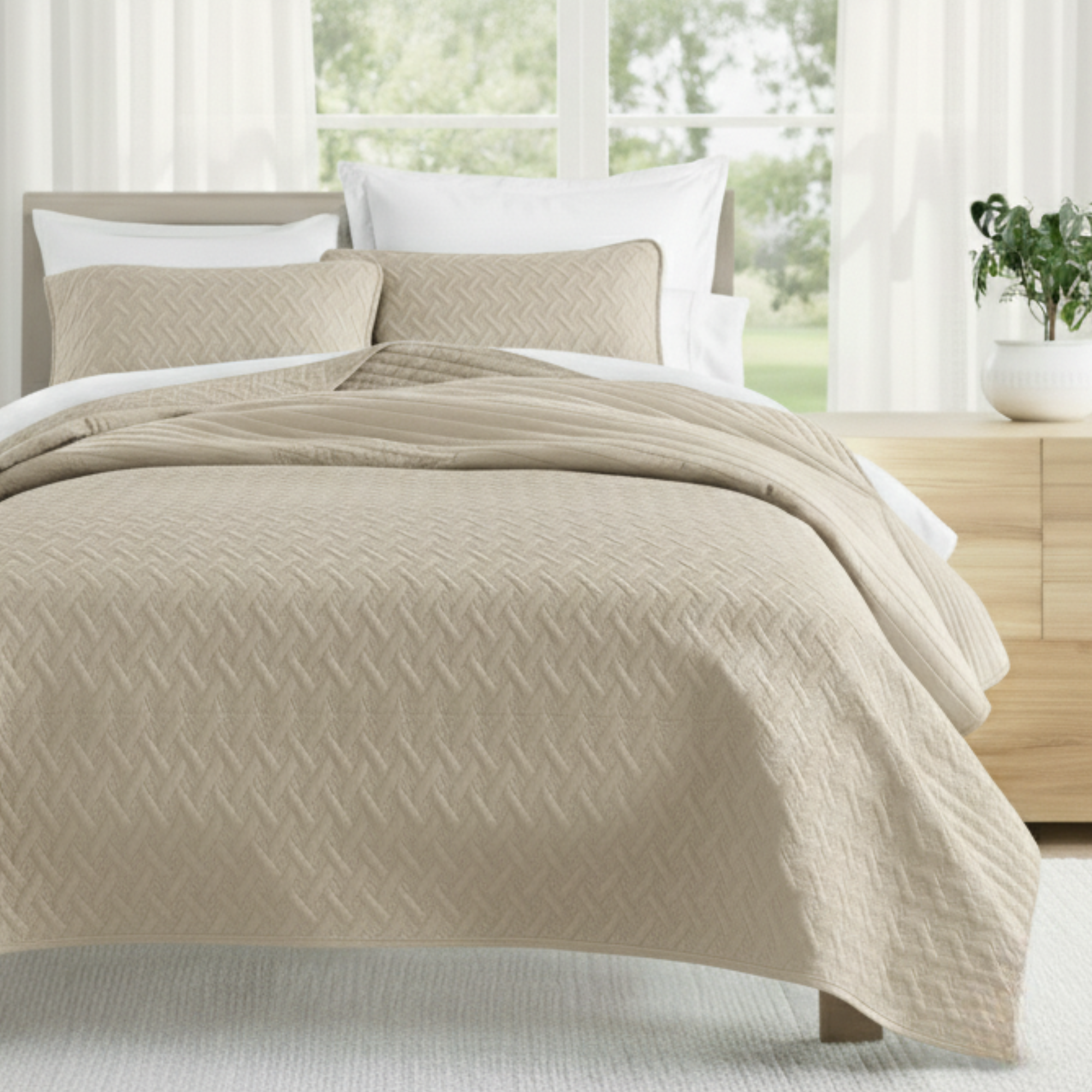 GEOMETRIC TEXTURED LIGHTWEIGHT QUILT SET